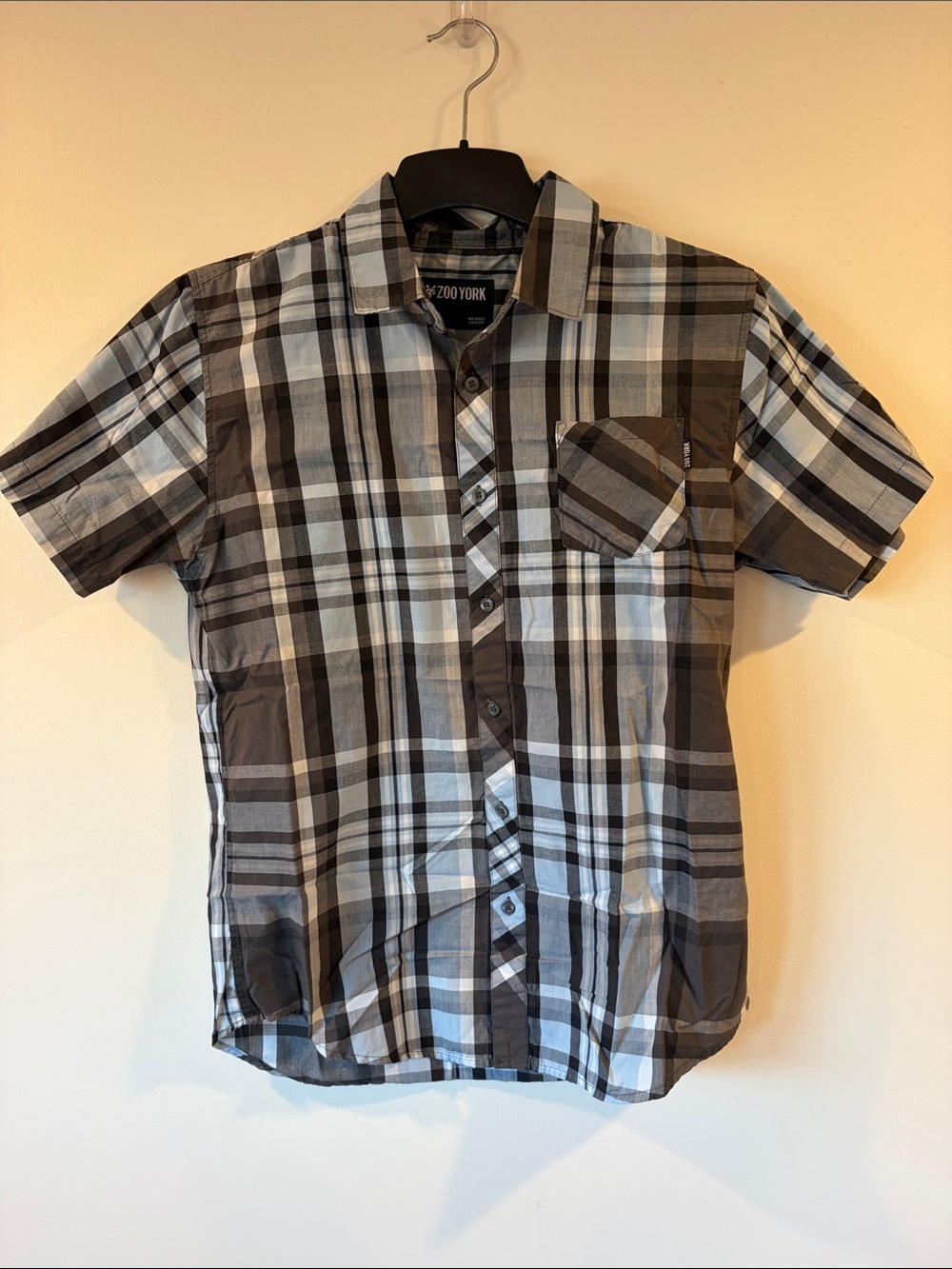 Zoo York Men’s Short Sleeve Plaid Button-Down Shirt - Black & White